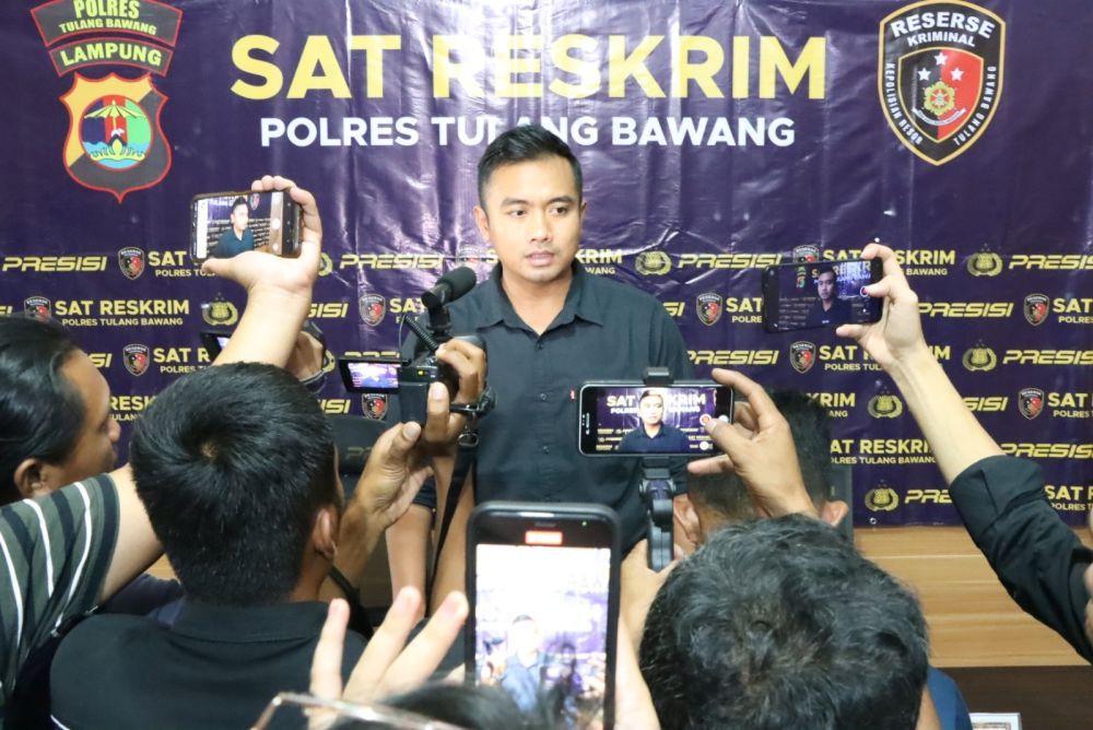 Tekab 308 Presisi Polres Tulang Bawang mengungkap kasus pembunuhan berencana dilakukan suami kepada istrinya sendiri. (Dok. Polres Tulang Bawang).