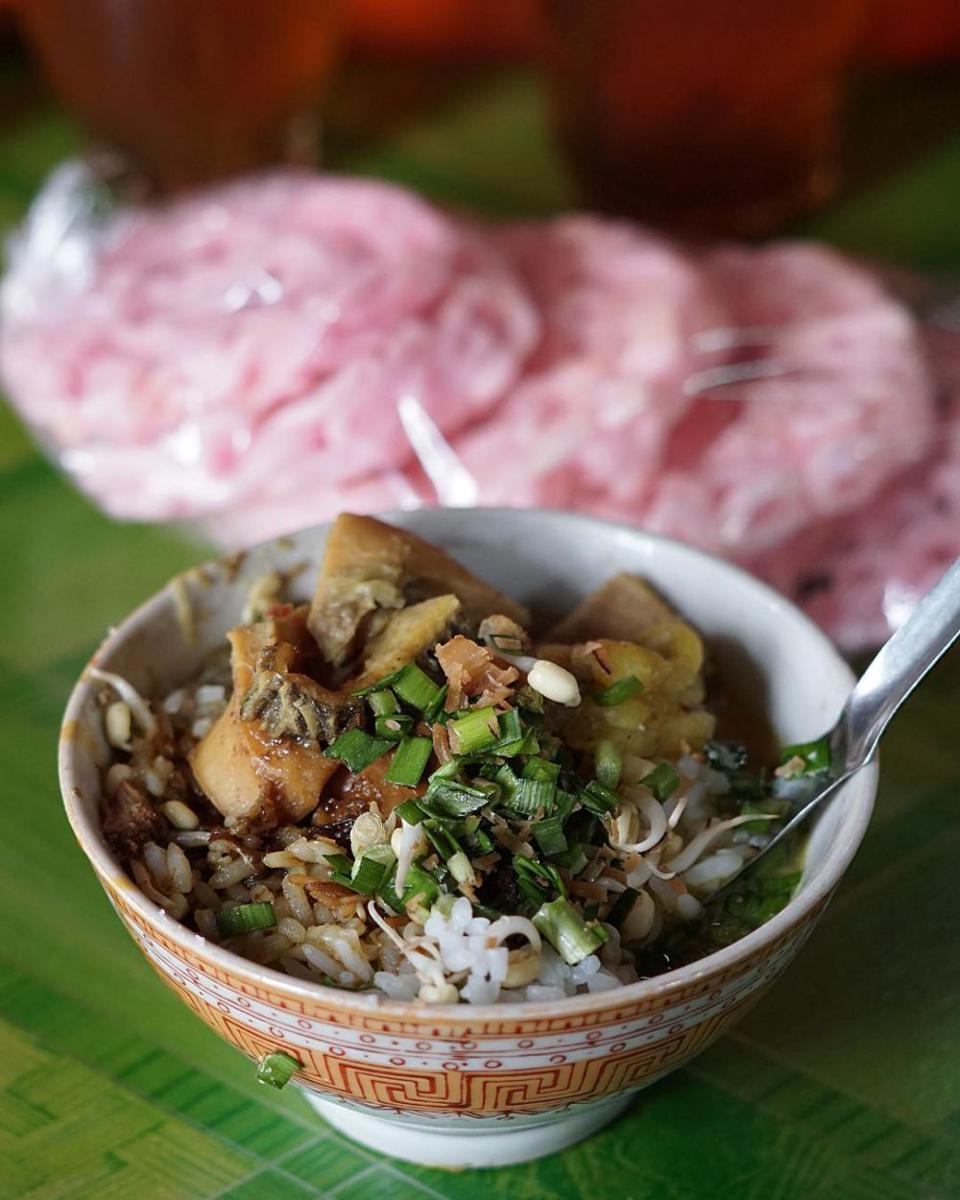 Soto Bok Ireng (instagram.com/yuwonooktav)
