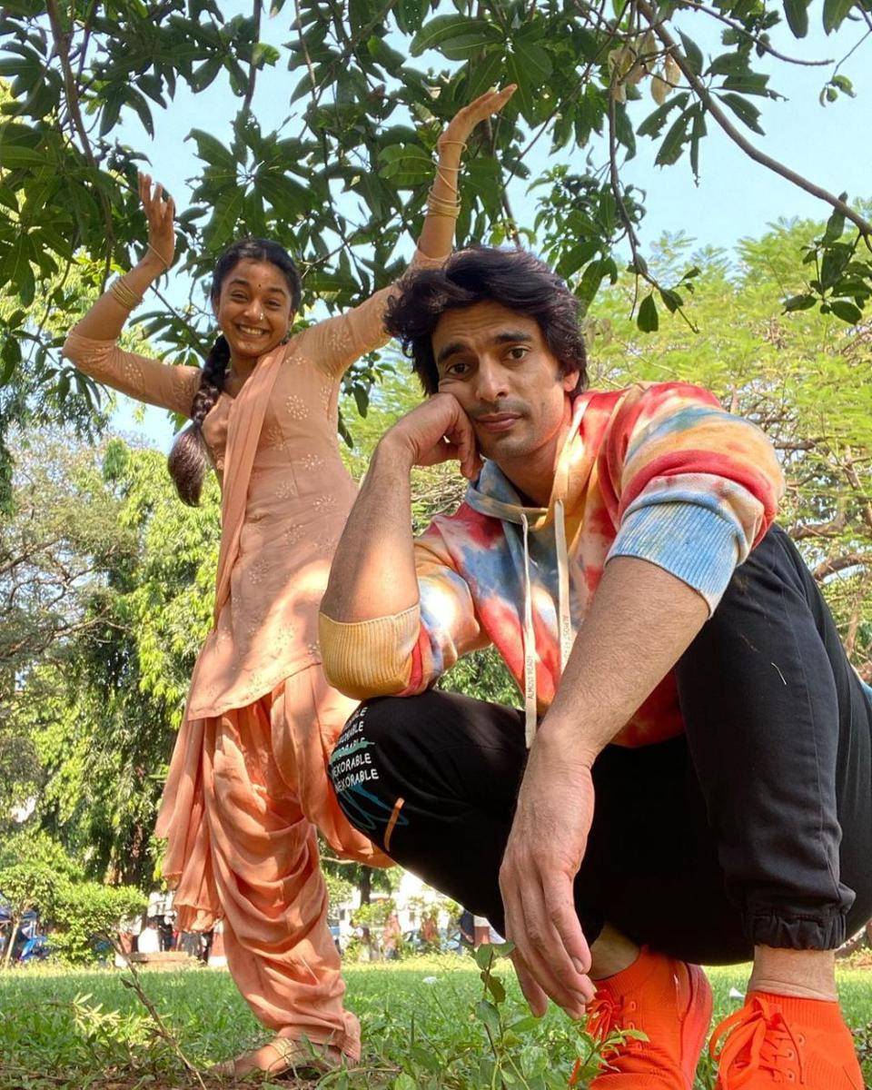 Sumbul Touqeer dan Gashmeer Mahajani (instagram.com/sumbul_touqeer)