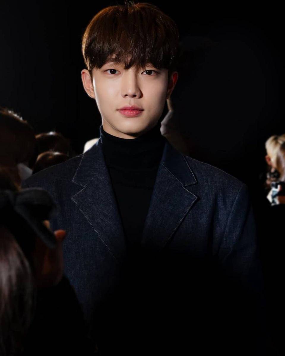 Cho JunYoung (instagram.com/actorjunyoung_)