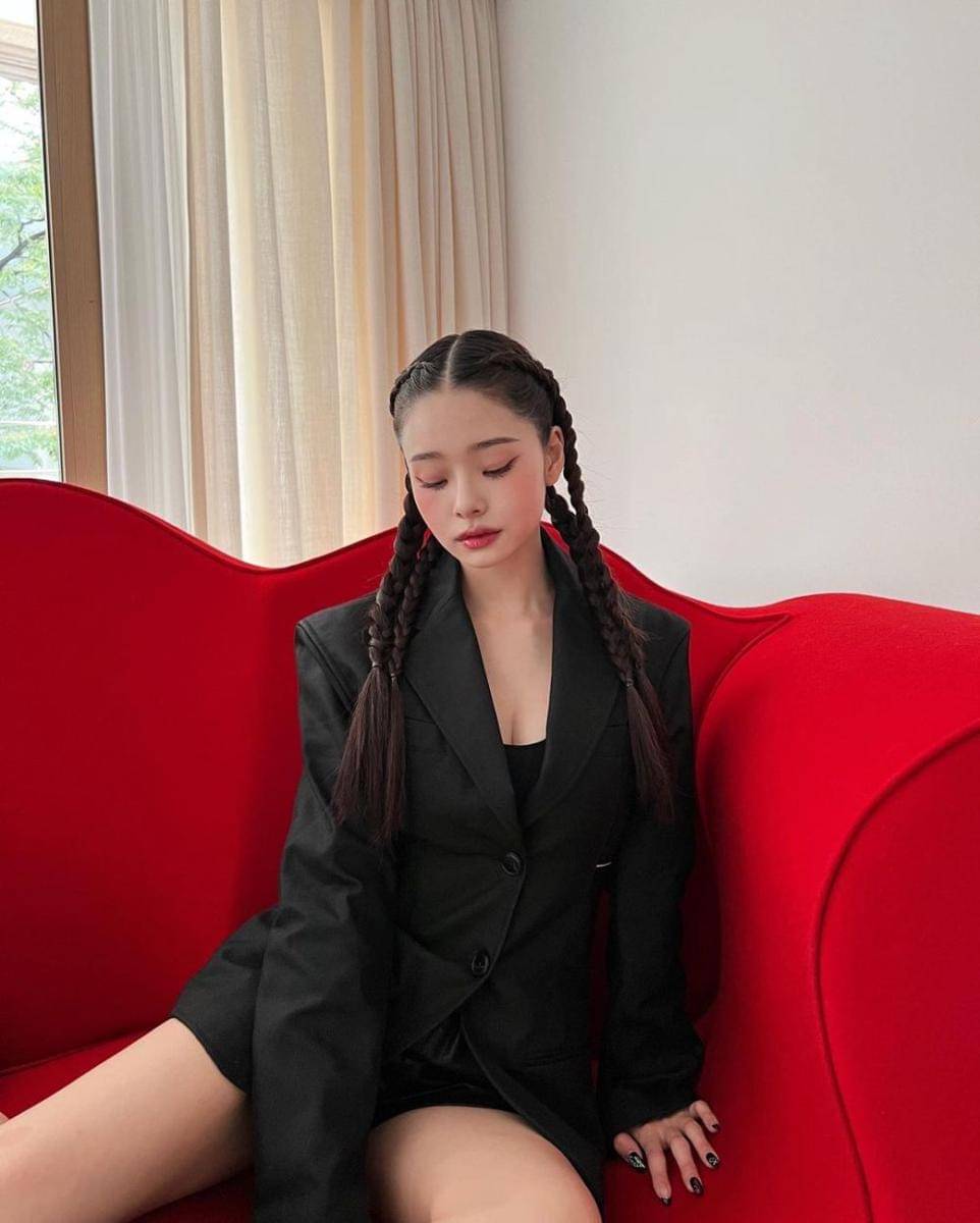 Freezia (instagram.com/dear.zia)