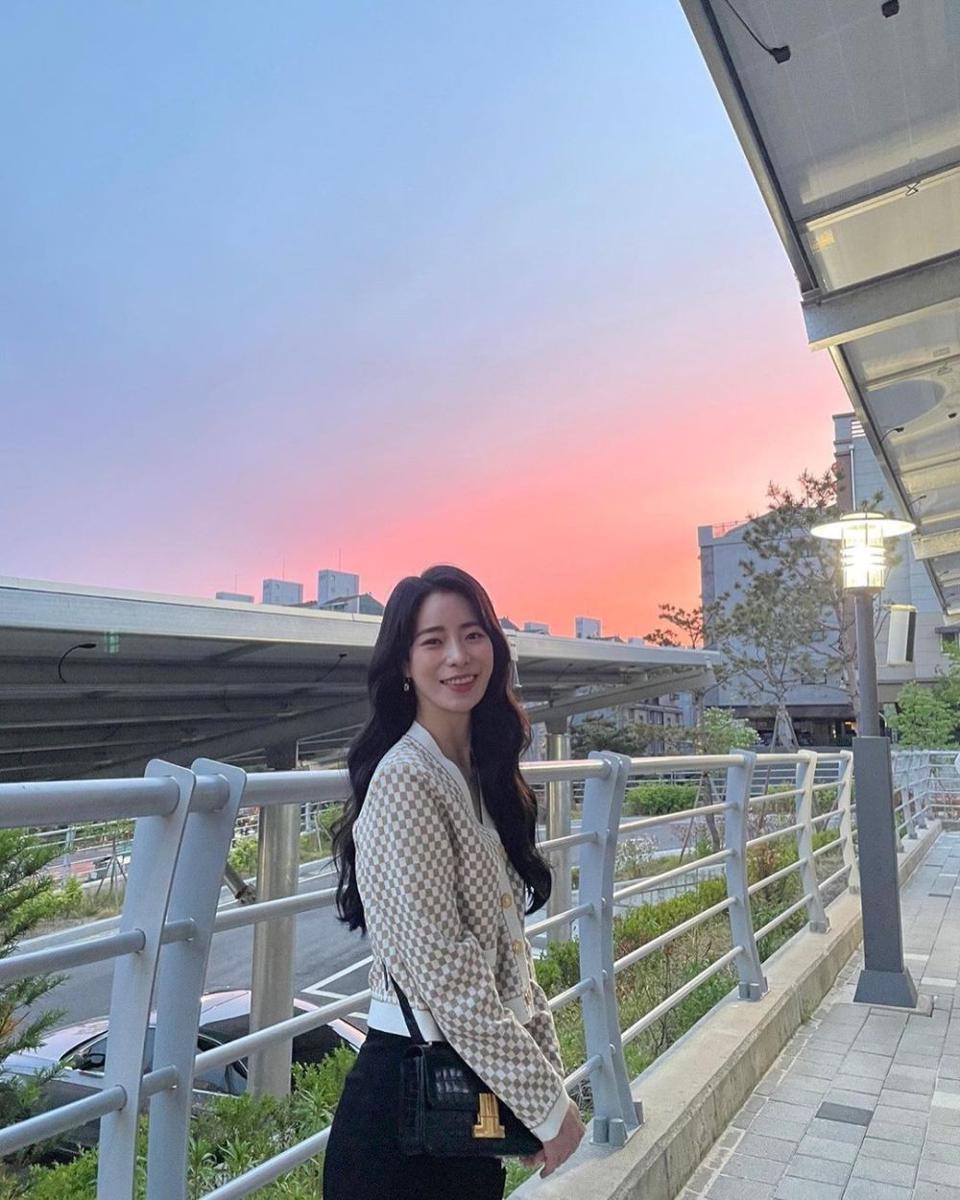 Lim Ji Yeon (instagram.com/limjyy2)