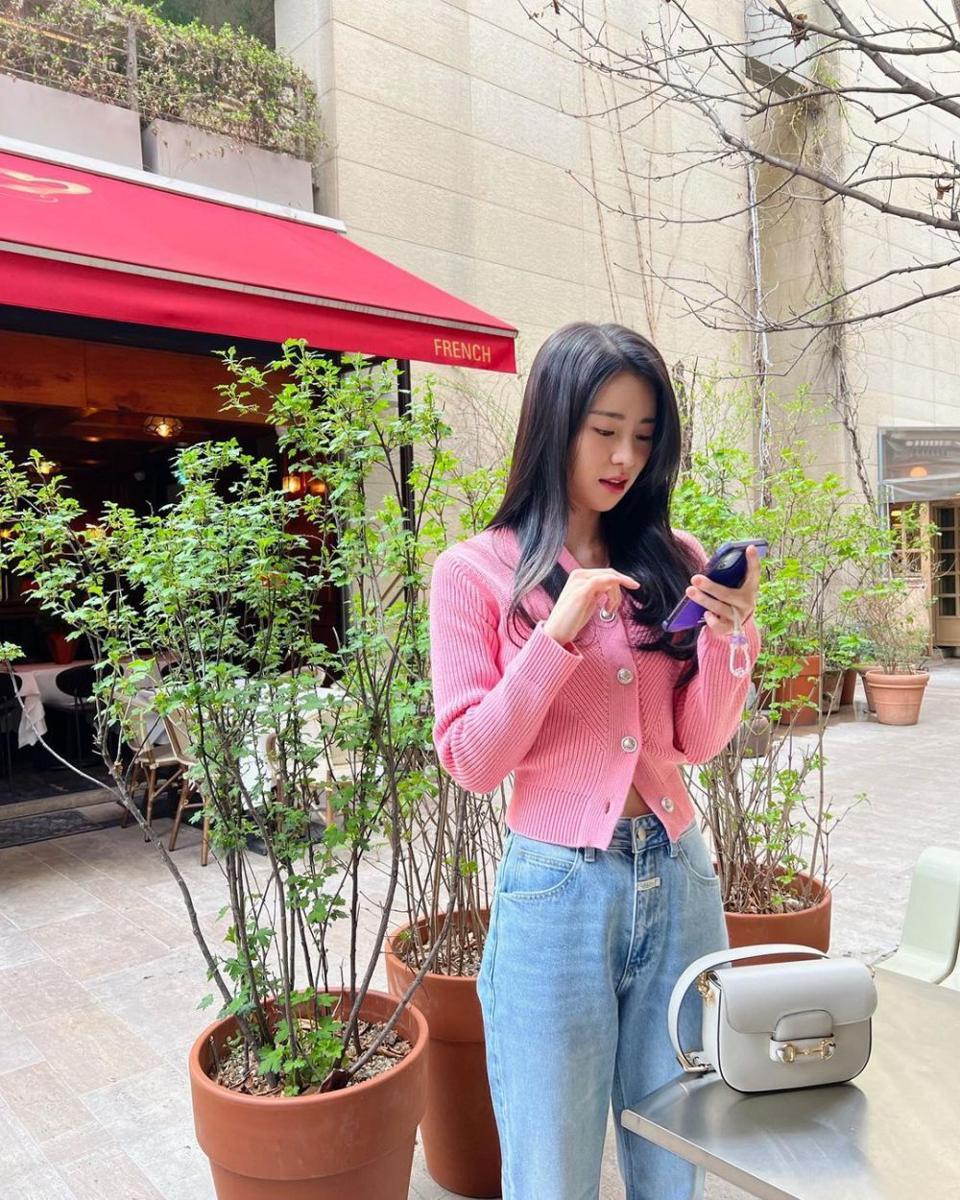 Lim Ji Yeon (instagram.com/limjyy2)