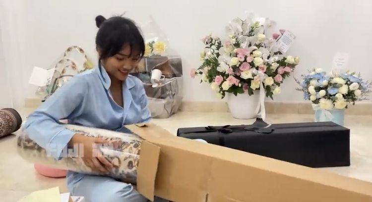 Kado rumah Fuji (Youtube.com/Fuji_an)