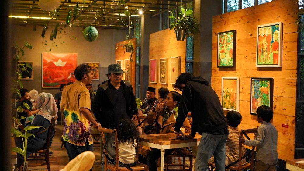 Pameran lukisan Dua Nagara di Greenhost Boutique Hotel, Jalan Gerilya Nomor 629, Brontokusuman, Mergangsan. (Istimewa/Greenhost Boutique Hotel).