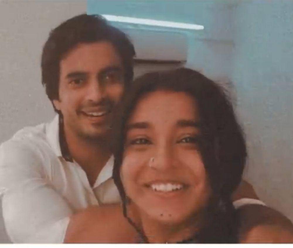 Sumbul Touqeer dan Gashmeer Mahajani (instagram.com/sumbul_touqeer)