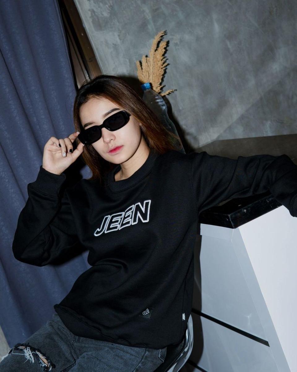 Jeen Apparel (instagram.com/jeenoroginal)