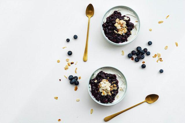 ilustrasi olahan yogurt (unsplash.com/Joanna Kosinska)