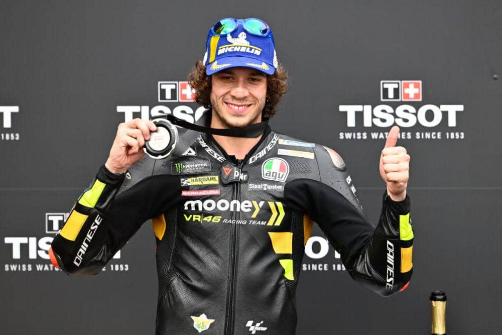 Marco Bezzecchi berpose usai finis kedua di sprint race GP Argentina 2023. (motogp.com)