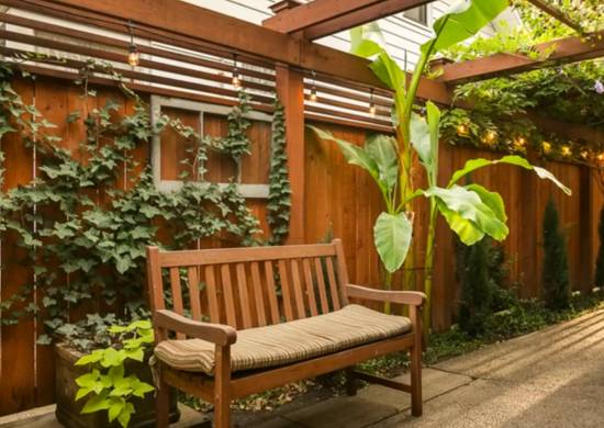 desain backyard yang sederhana dengan suasana tenang (bobvila.com)