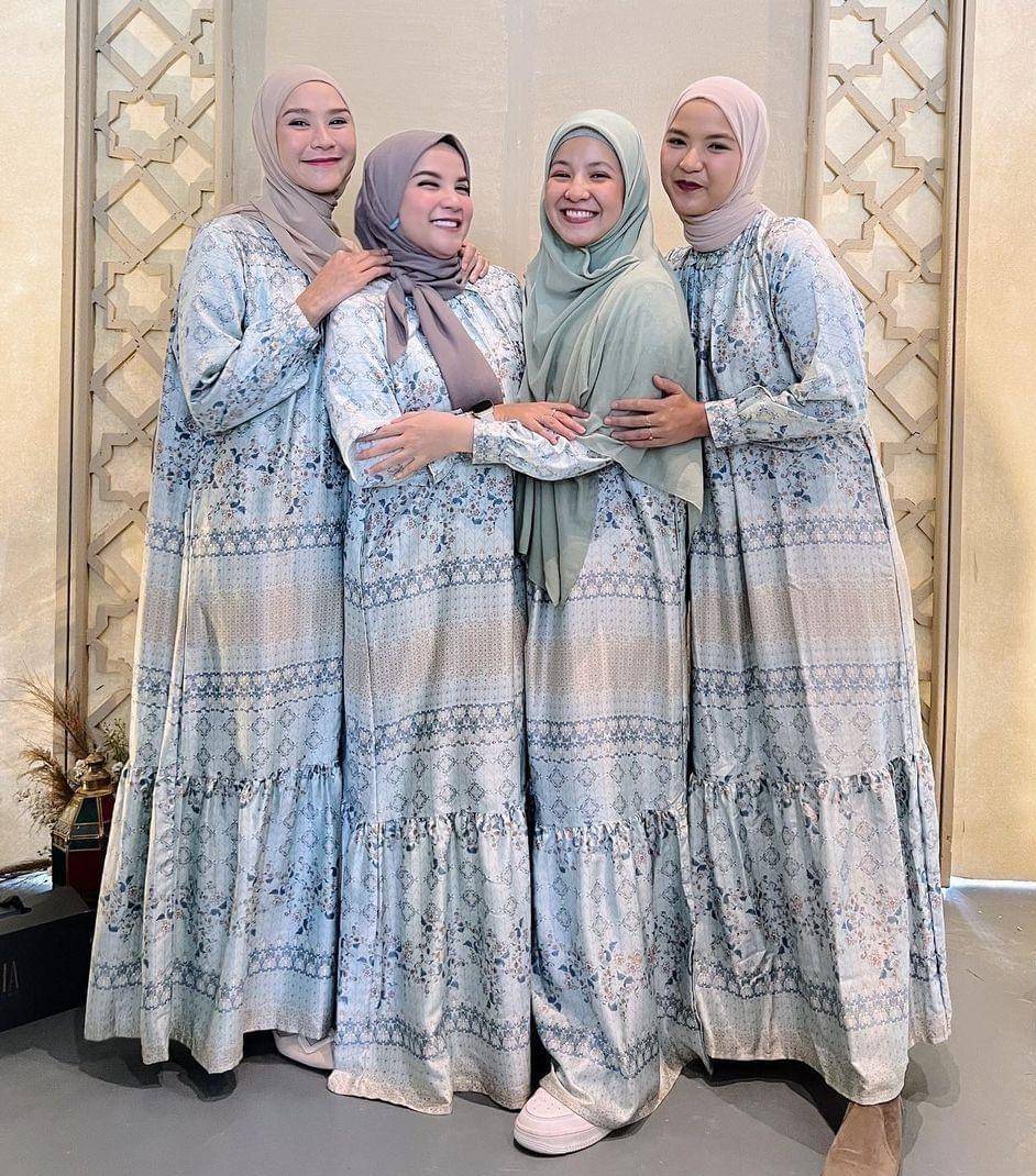 Seragam hijab untuk bukber (instagram.com/natasharizkynew)