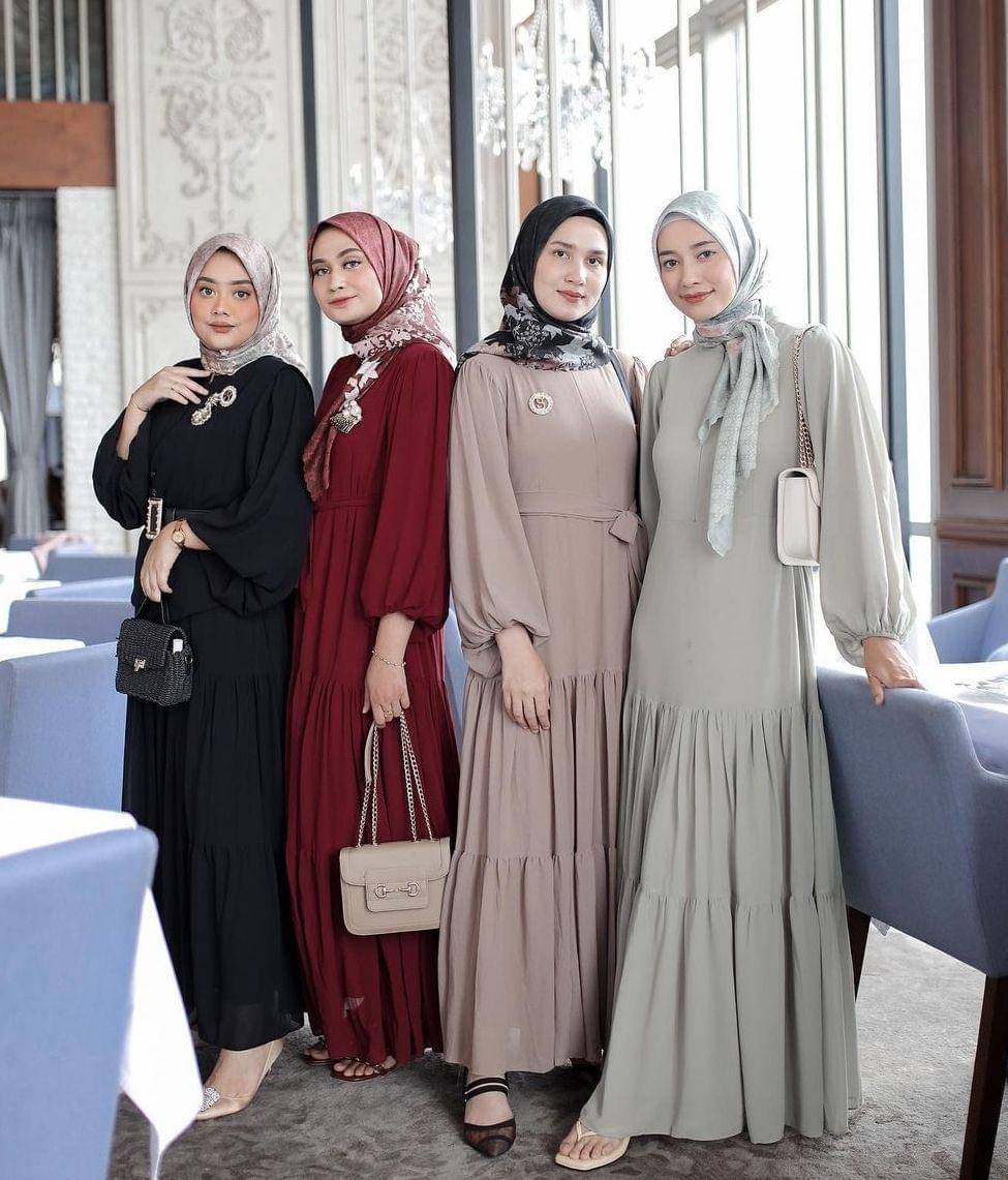 Seragam hijab untuk bukber (instagram.com/stellaalaztha)
