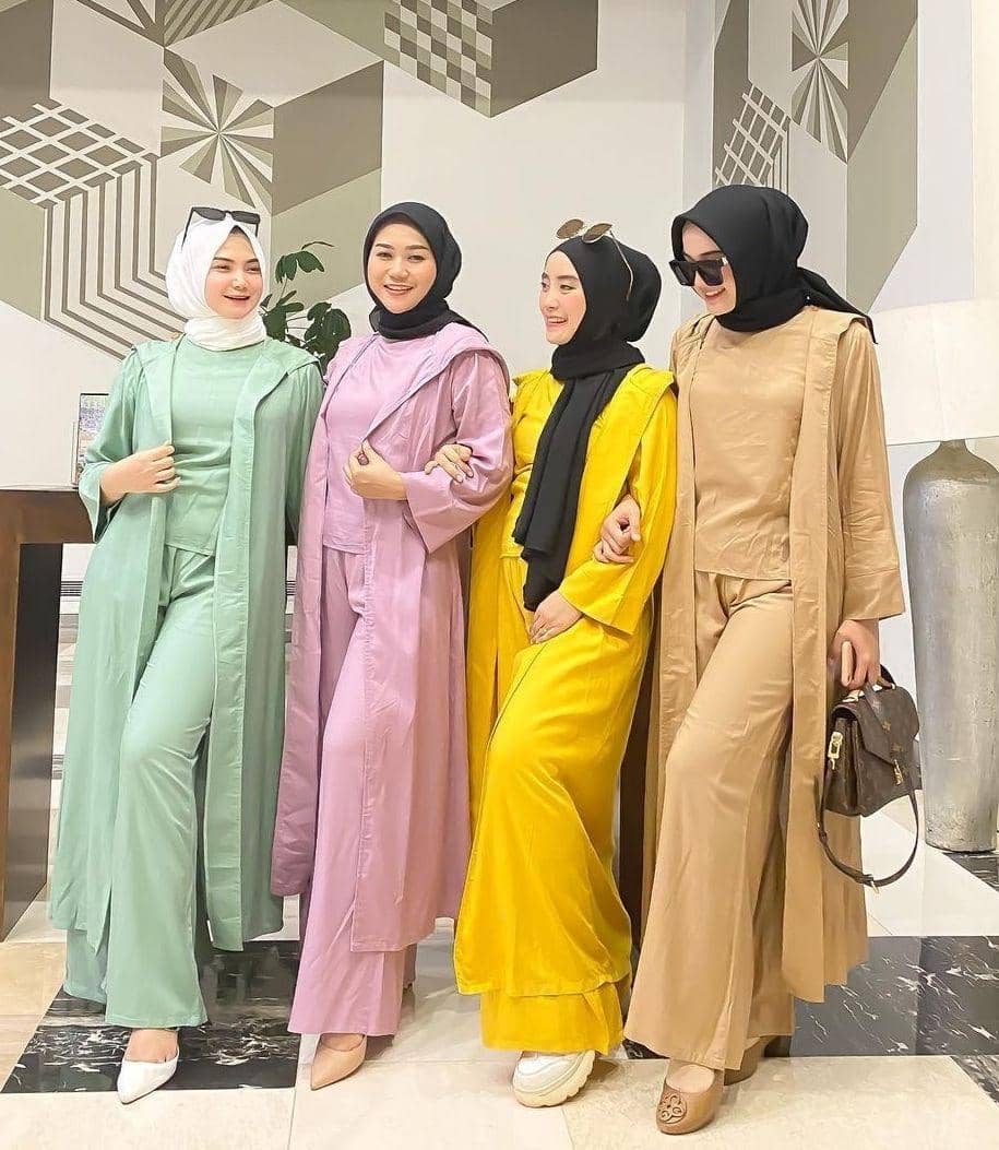Seragam hijab untuk bukber (instagram.com/nursyaidahqodriyya)
