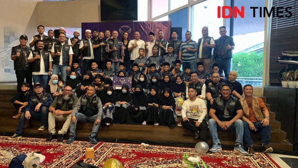 Komunitas Motor Besar HOGERS Indonesia Berbagi dengan Anak Yatim Piatu