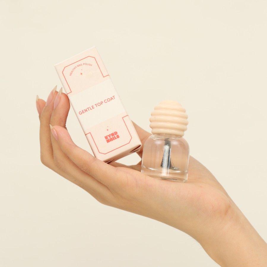 KYND NAILS Creamy Paint Nail Polish Gentle Top Coat. (dok. Tokopedia/Gaevi Store)