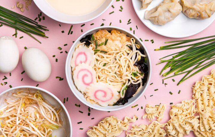 ilustrasi udon (freepik.com/freepik)