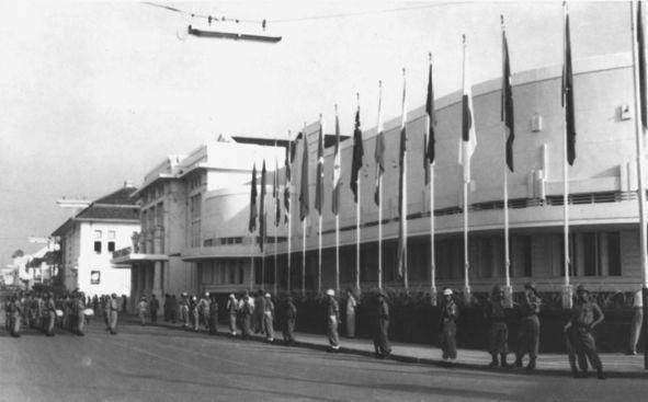 Konferensi Asia Afrika (KAA) 1955 di Bandung (dok. Wikimedia Commons)