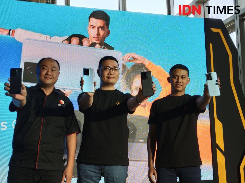 (kiri-kanan) Senior Manager Business Development Qualcomm Indonesia, Dominikus Susanto; Country Director iQOO Indonesia, Aaron Mao, dan Senior Product Manager iQOO Indonesia, Praditya Putra di peluncuran iQOO Z7 series 5G (IDN Times/Alfonsus Adi Putra)