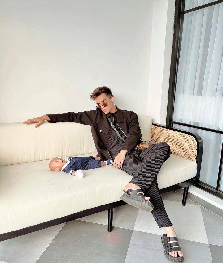 outfit cowok mamba ala Rey Mbayang (instagram.com/rey_mbayang)