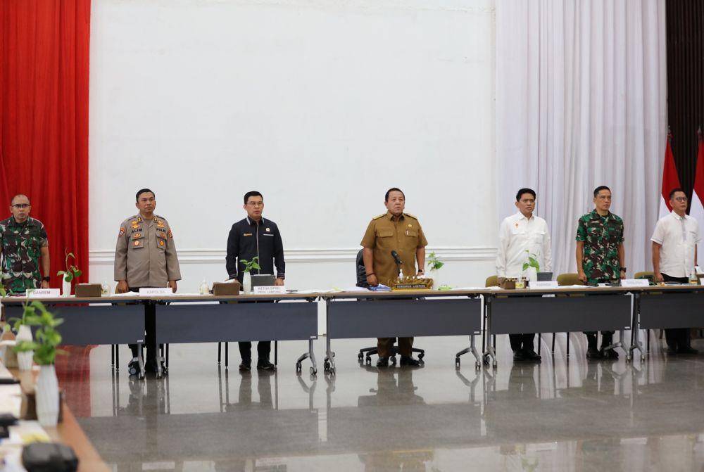 Rakor Persiapan Menjelang Hari Raya Idul Fitri 2023/1444 Hijriah di Mahan Agung, Rumah Dinas Gubernur Lampung, Senin (3/4/2023). (Dok. Pemprov Lampung).