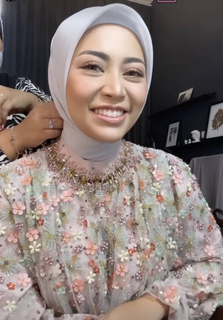 potret Rachel Vennya kembali berhijab (instagram.com/rachelvennya)