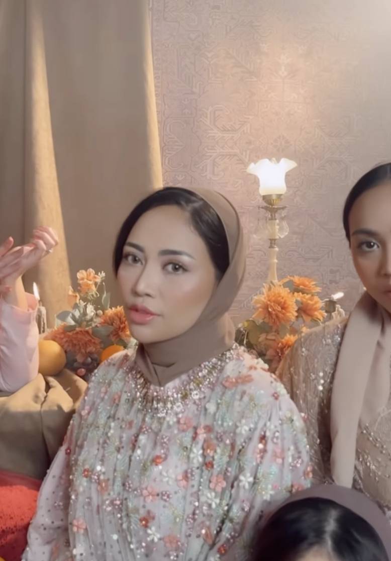 potret Rachel Vennya kembali berhijab (instagram.com/rachelvennya)
