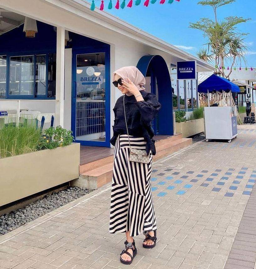Selebgram Almineta (instagram.com/alminetaaz)