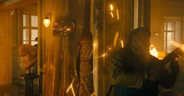 Tracker terlibat baku tembak ( Dok. Lionsgate / John Wick 4 )