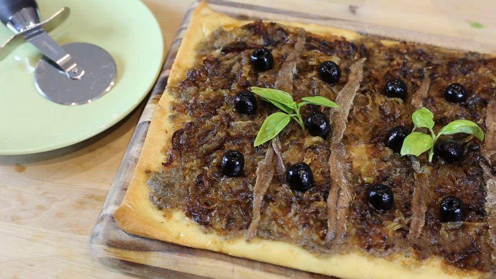 pissaladière (youtube.com/French Cooking Academy)