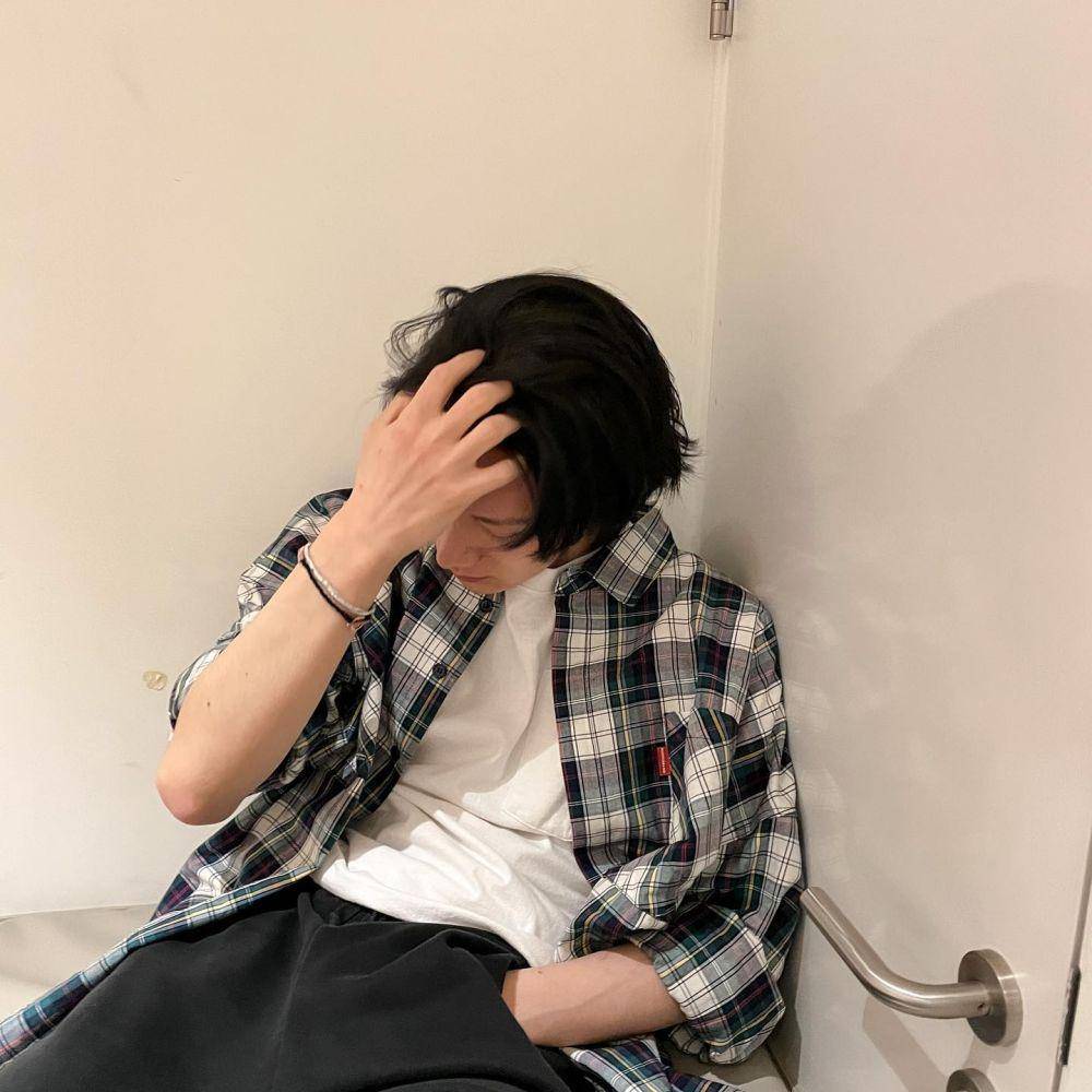 Ten WayV (instagram.com/tenlee_1001)