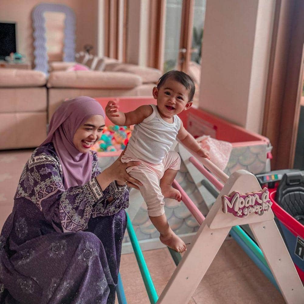 potret Ria Ricis dan Moana (instagram.com/riaricis1795)