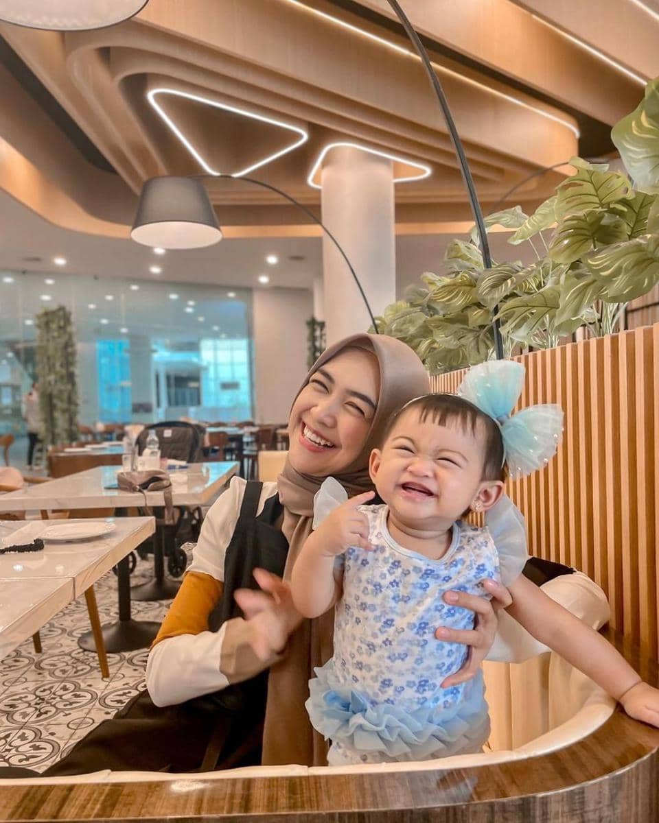 potret Ria Ricis dan Moana (instagram.com/riaricis1795)