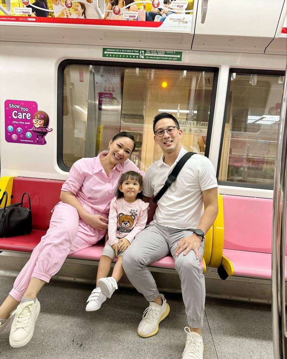 potret Yuanita Christiani dan keluarga liburan di Singapura (instagram.com/yuanitachrist)