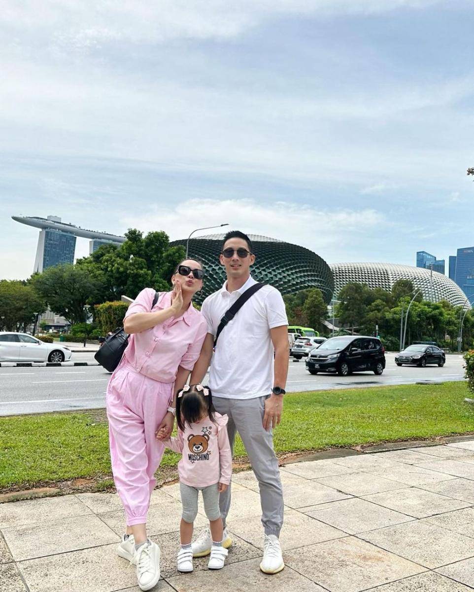 potret Yuanita Christiani dan keluarga liburan di Singapura (instagram.com/yuanitachrist)