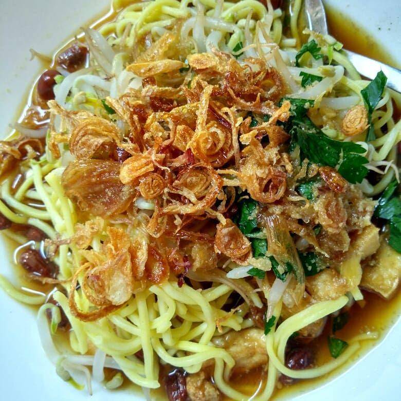 tahu acar khas Solo (instagram.com/aureliasuci)
