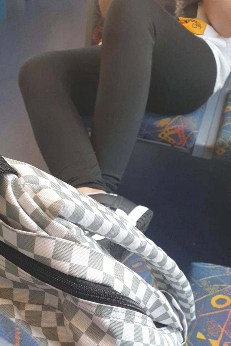 momen apes dan ngeselin saat berada di kereta (reddit.com/user/Imaginary_Delay_5049)