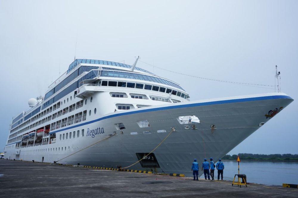 Bersejarah, Cruise 3 Ribu Penumpang Sandar di Bali