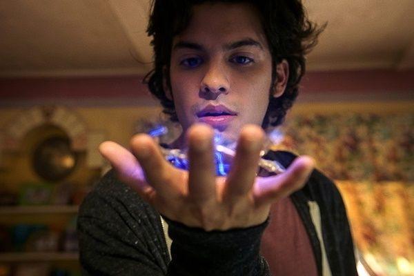 8 Detail Trailer Blue Beetle, Penjelasan Kekuatan dan Villain-nya