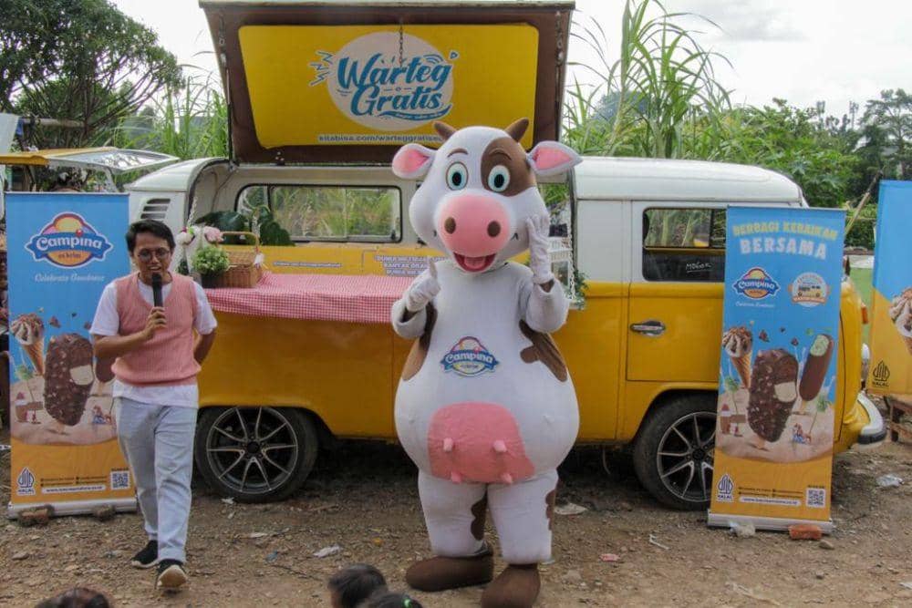 Berkah Ramadan, Campina Berbagi Es Krim Gratis di 4 Kota Bersama Anak Yatim