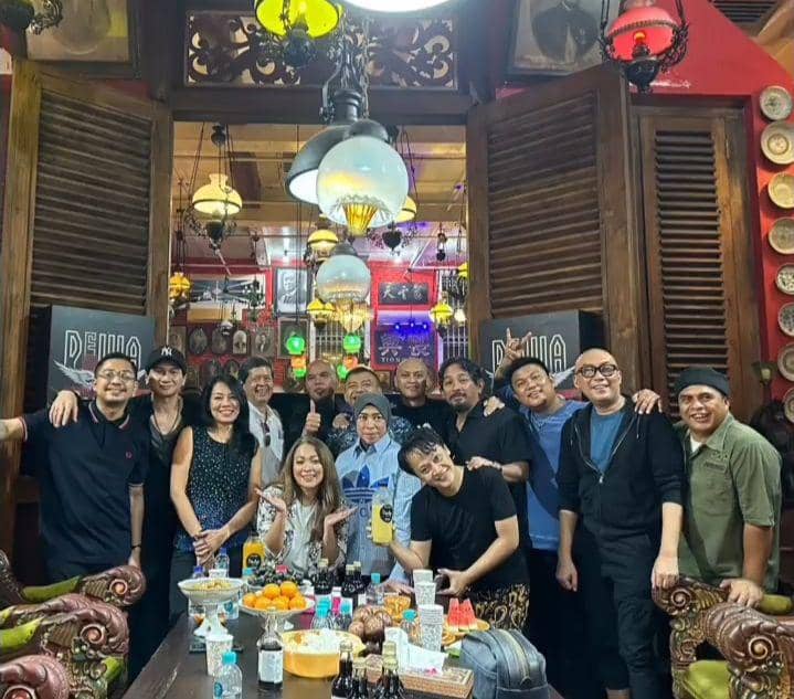 bukber para musisi di rumah Ahmad Dhani (instagram.com/melly_goeslaw)