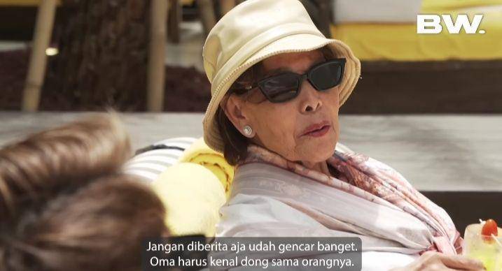 potret Boy William kenalkan Ayu Ting Ting ke keluarganya (youtube.com/BW)