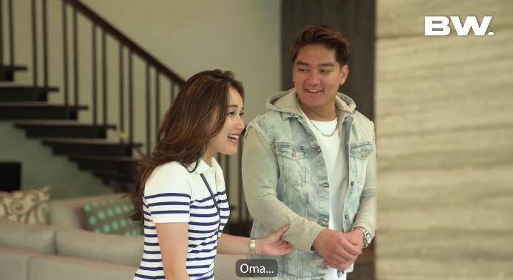potret Boy William kenalkan Ayu Ting Ting ke keluarganya (youtube.com/BW)