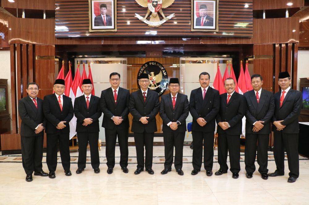 Menteri Koordinator Bidang Politik Hukum dan Keamanan, Mahfud MD, melantik Laksda TNI Dadi Hartanto sebagai Sekretaris Jenderal Dewan Ketahanan Nasional (Wantannas). (Dok. Wantannas)