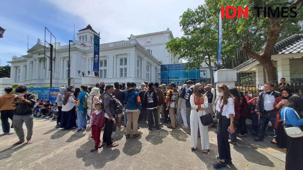 Penukaran Uang Idul Fitri 2023, Kantor BI Jabar Diserbu Warga