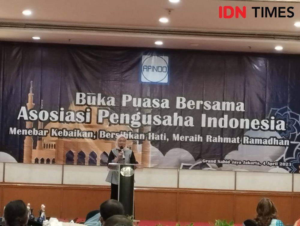 Menteri Ketenagakerjaan (Menaker) Ida Fauziyah dalam buka puasa bersama Asosiasi Pengusaha Indonesia (Apindo) di Grand Sahid Jaya, Selasa (4/4/2023). (IDN Times/Trio Hamdani)