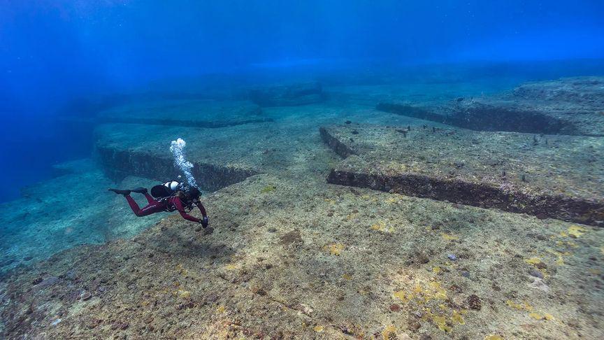 monumen yonaguni (bbc.com)