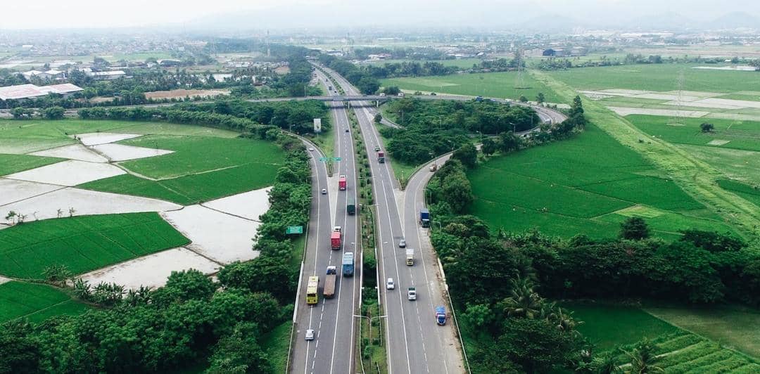 Jalan Tol Tangerang-Merak milik Astra Infra Group.