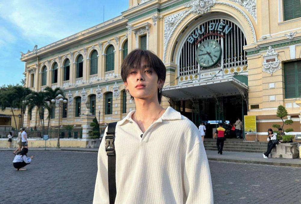 Santa Pongsapak bersantai di sela Fan Meeting di Vietnam (instagram.com/ santa.pp)