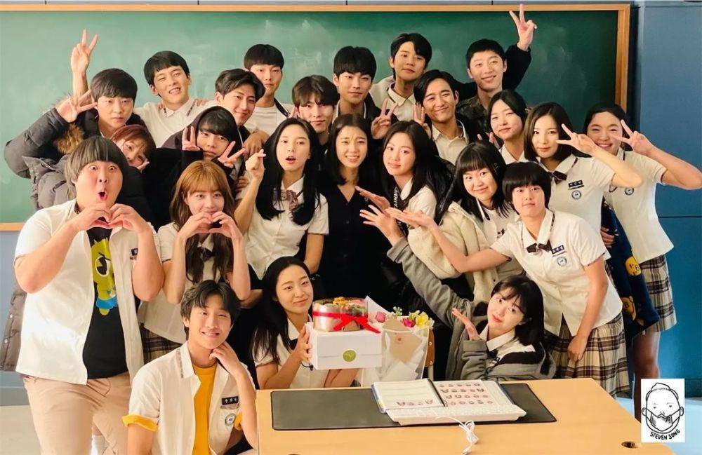 Potret di balik layar pemeran Duty After School (instagram.com/900_0ng)