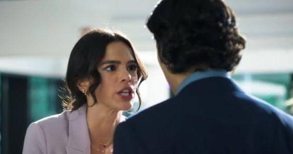 Jenny menitipkan kotak pada Jaime( Dok. Warner Bros Indonesia / Blue Beetle )